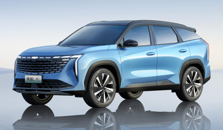 Geely Atlas для сравнения китайских кроссоверов