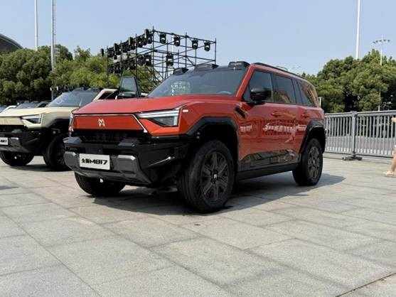 Mengshi M817 2026: брутальный гибрид с автопилотом Huawei и запасом хода 1450 км