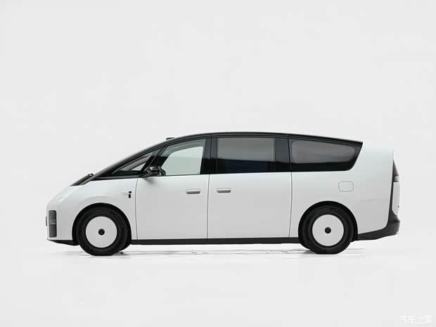 Li Auto MEGA Home 2026: новая версия с 710 км запаса хода и ценой 50,98万元