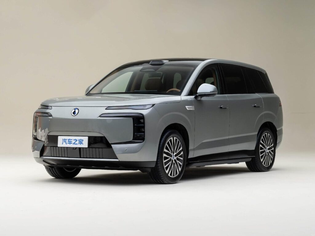 Denza N8L EV: 960 км хода, передний багажник 208 л и 370 кВт