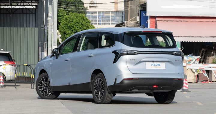 Dongfeng Xinghai V6 сзади