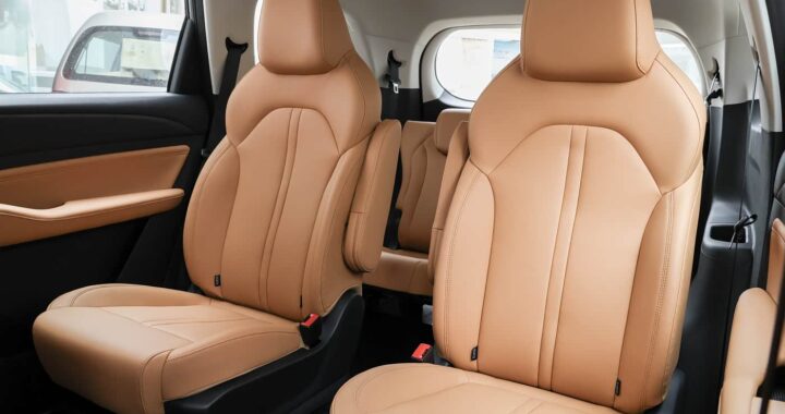 Второй ряд сидений Dongfeng Xinghai V6