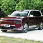 Yijing X9 спереди, большой шестиместный SUV