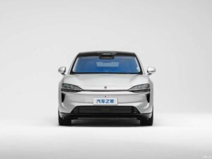 Обновлённый Zhijie R7, боковой профиль