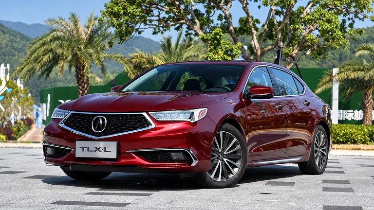 Acura TLX-L, затронутый отзывной кампанией в Китае