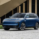 Dongfeng eπ M8 спереди