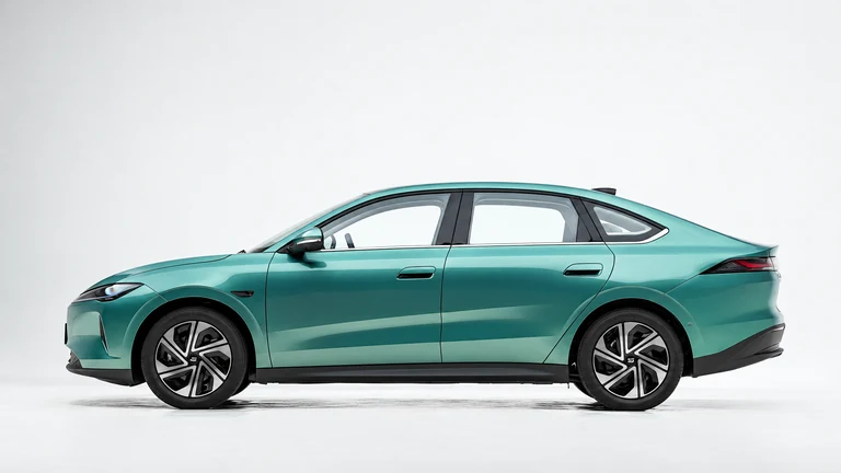 Jetta M6, электрический седан, вид сбоку