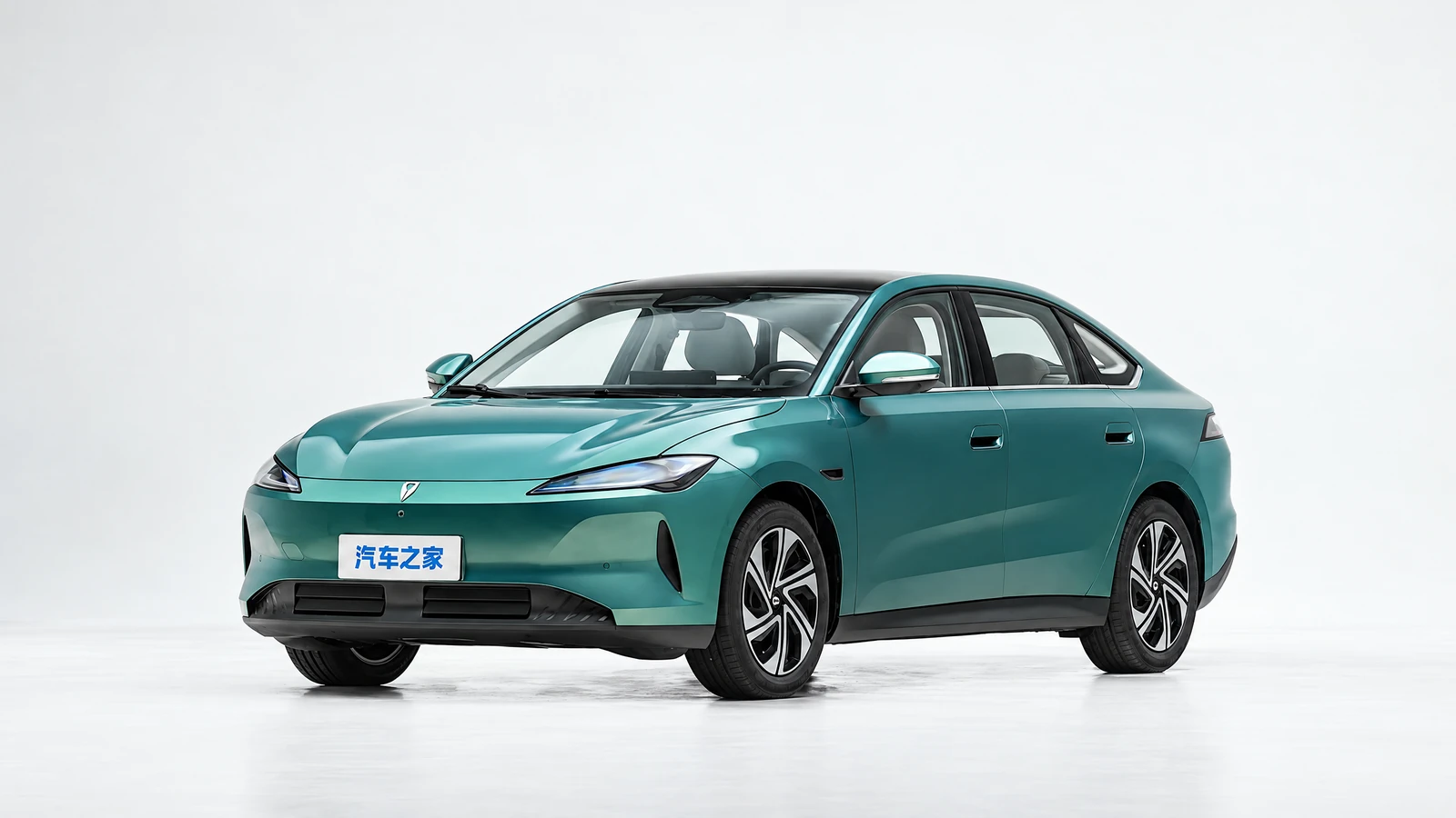 Jetta M6, электрический седан, вид спереди