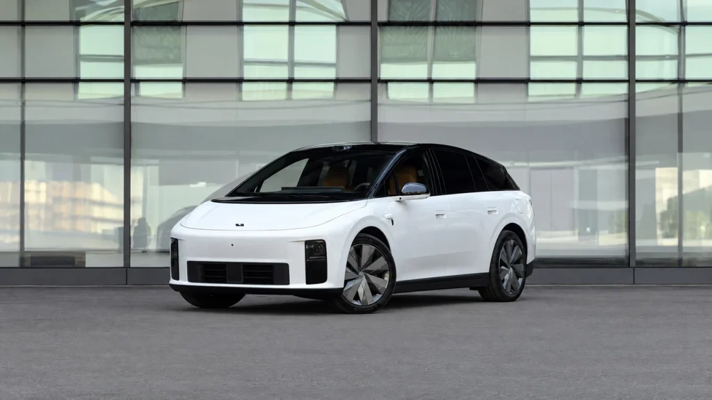 Li Auto i6 вышел в Китае: цена от 239 800 юаней и запас хода до 780 км